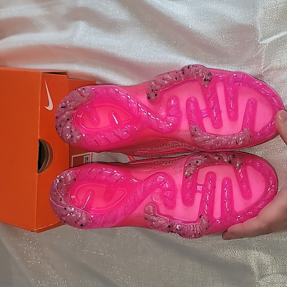 Womans Air Vapormax 2021 size 6 NWT - Picture 5 of 9